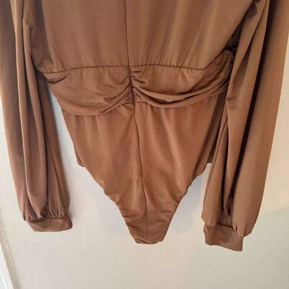Princess Polly‎ JUDE LONG SLEEVE BODYSUIT BROWN - Picture 9 of 9